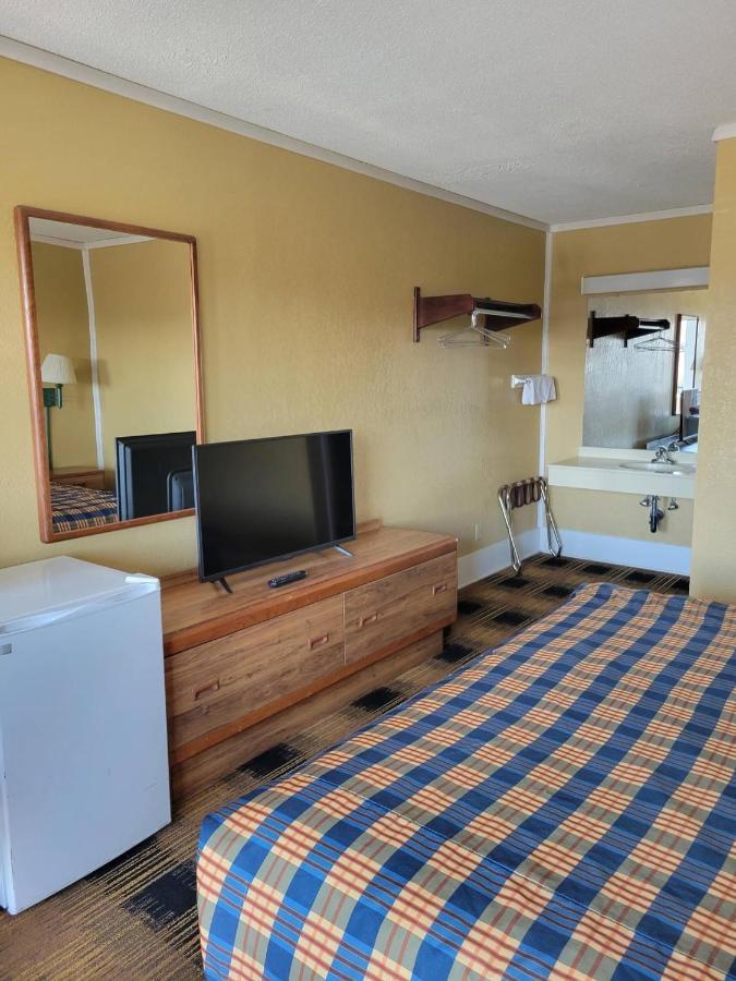 Smokies Inn - New Linens & Ultrafast Wifi - Friendliest Hospitality Guaranteed! Kodak Zewnętrze zdjęcie